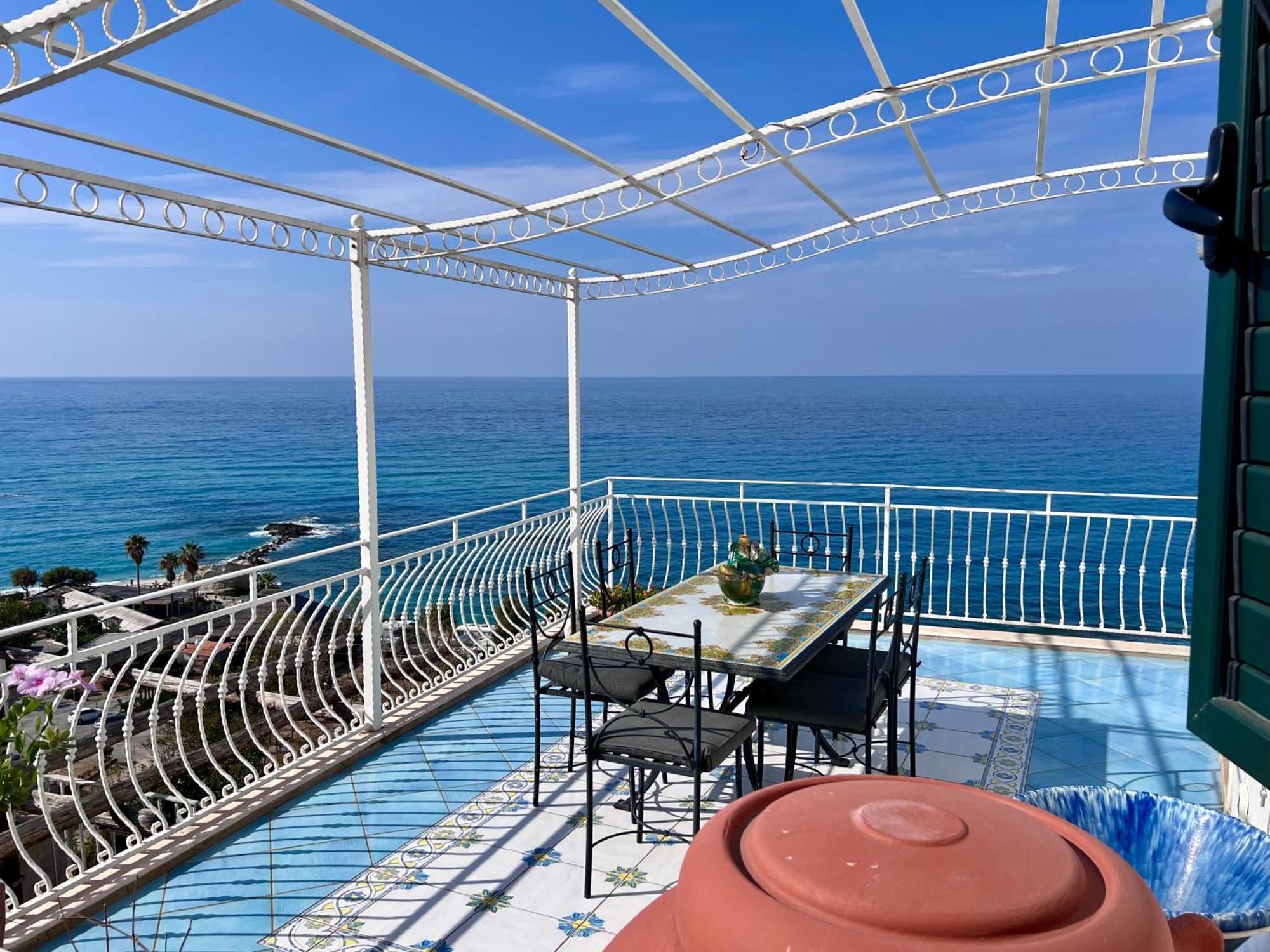 Bella Tropea Suite Exterior photo